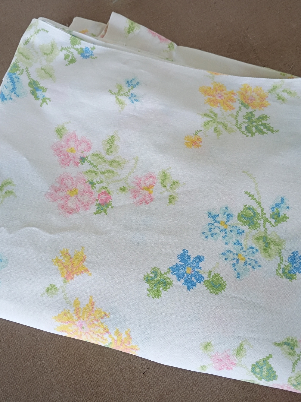 Vtg Double Full Sized Pastel Floral Cross Stitch Flat Sheet Springmaid
